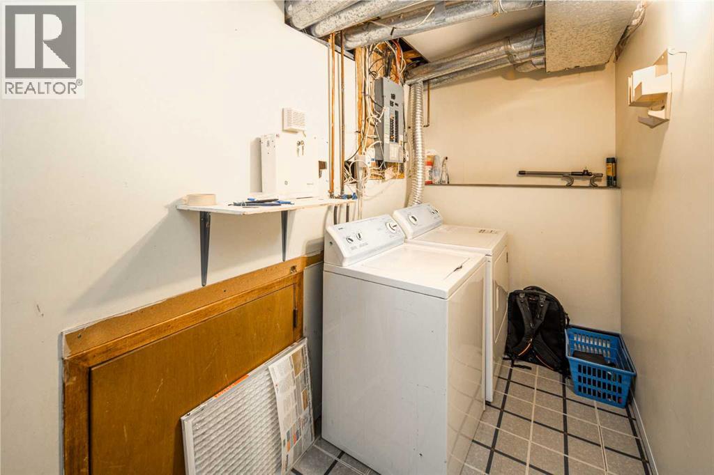 28 Hawkcliff Place Nw Property Photo 21
