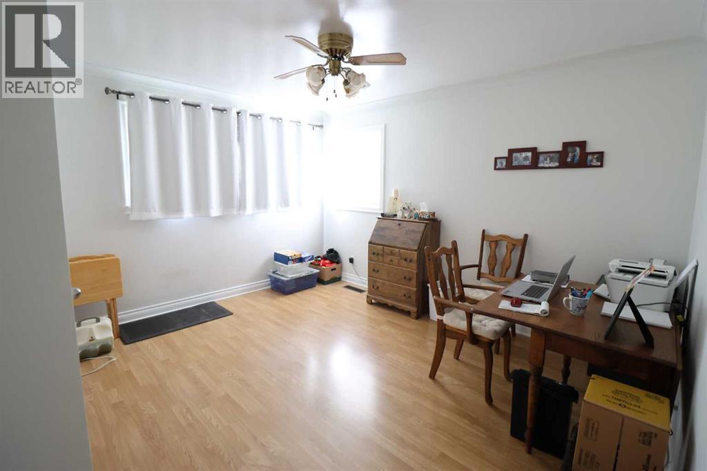704 1 Ave Property Photo 14