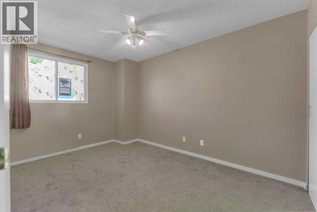 643 4 Avenue Northeast Property Photo 22
