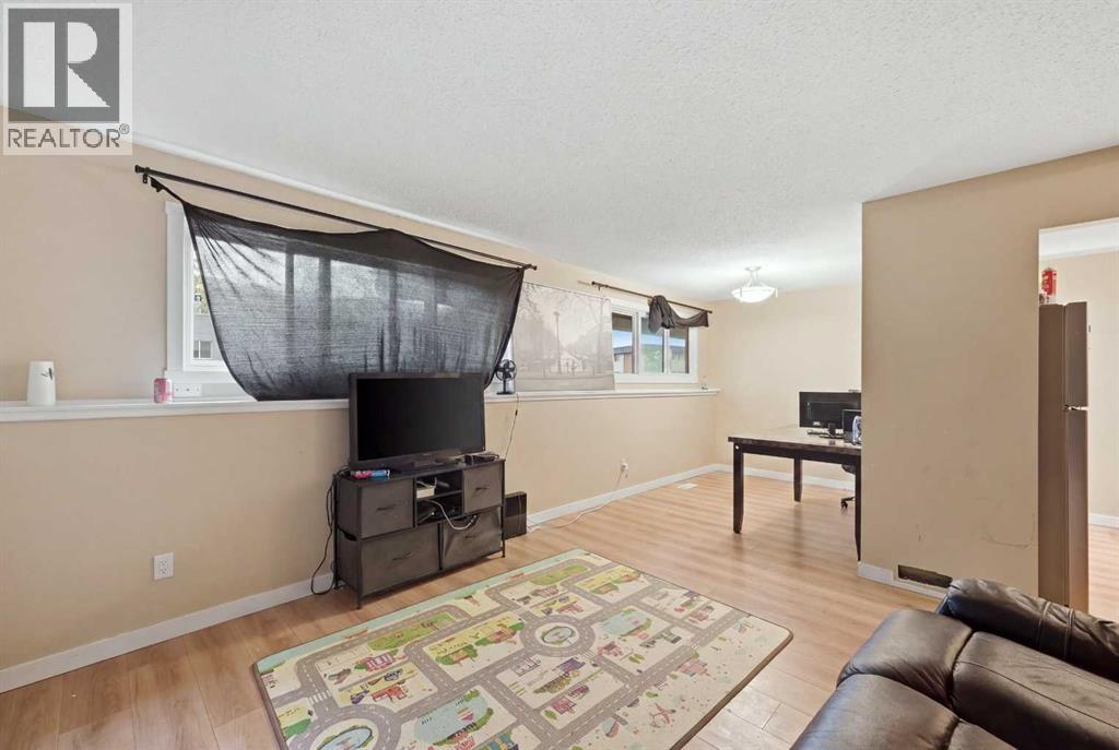 419 Huntsville Crescent Nw Property Photo 21