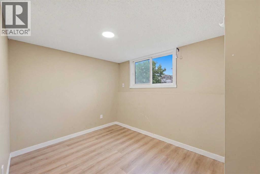 419 Huntsville Crescent Nw Property Photo 27