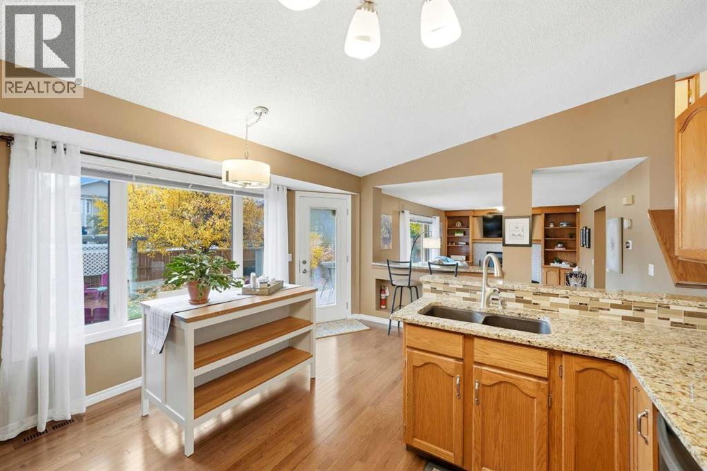20 Sunlake Road Se Property Photo 9