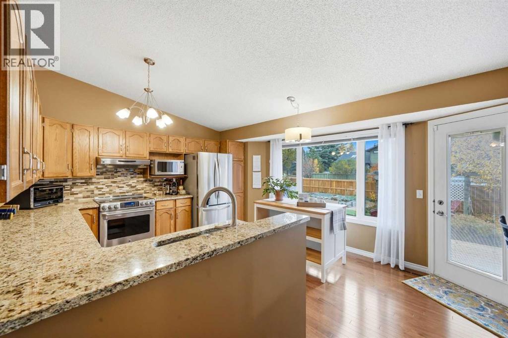 20 Sunlake Road Se Property Photo 10