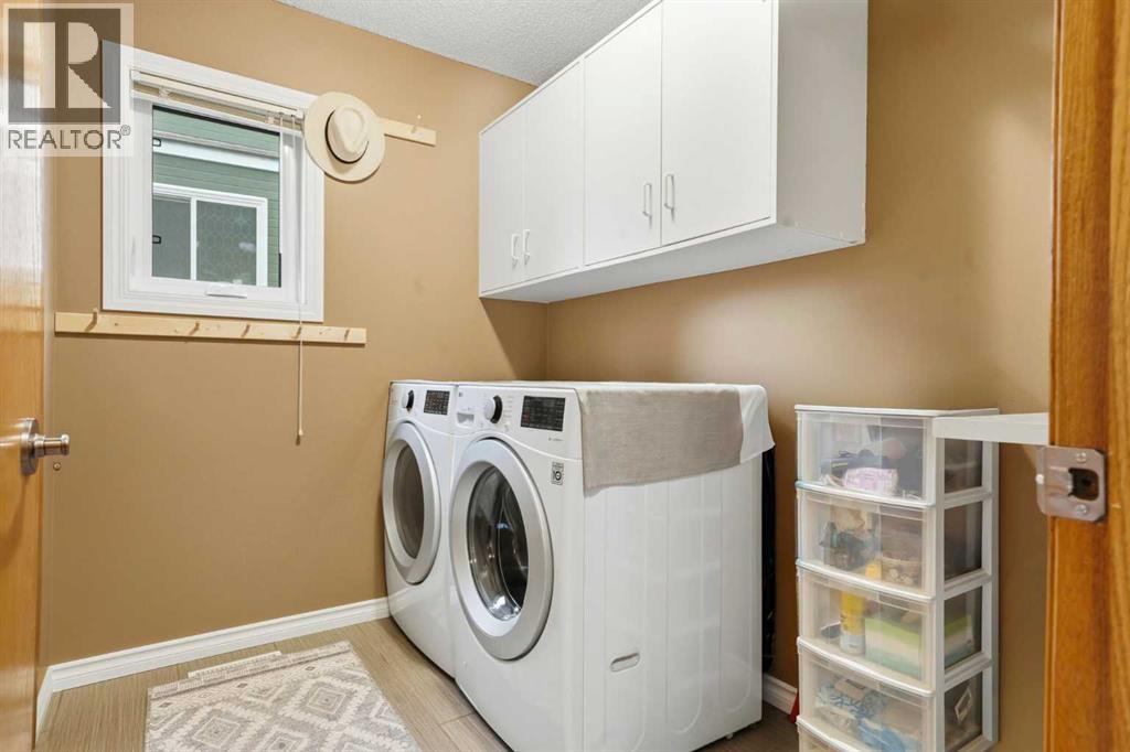 20 Sunlake Road Se Property Photo 16