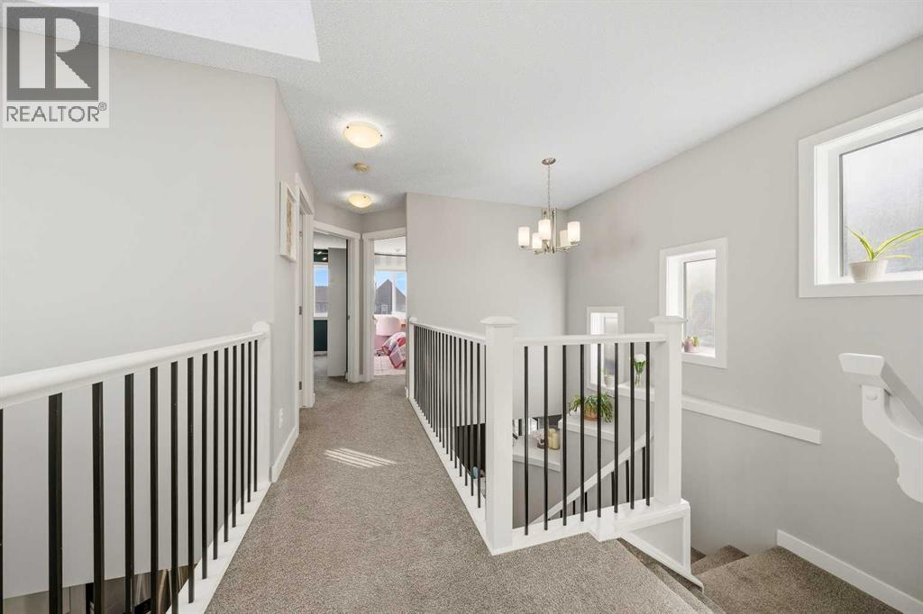 292 Chinook Gate Close Sw Property Photo 18