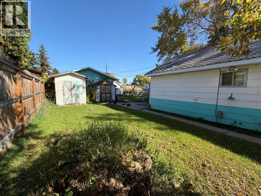730 6 Avenue Property Photo 13