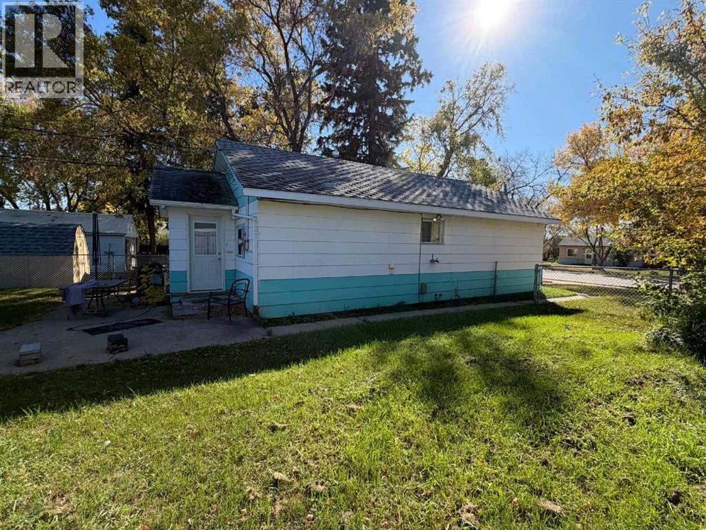 730 6 Avenue Property Photo 14