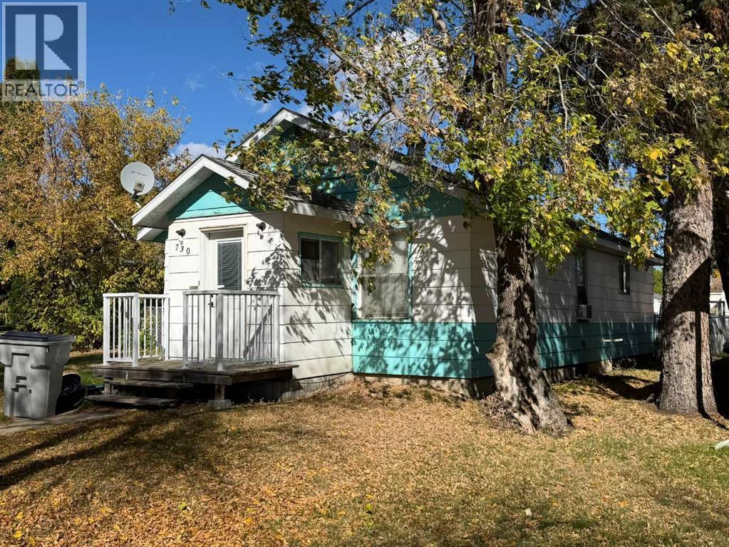 730 6 Avenue Property Photo 18