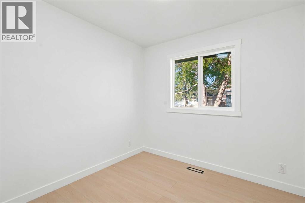 19 Mardale Crescent Ne Property Photo 13