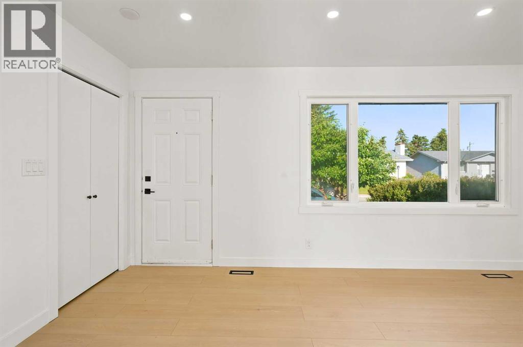 19 Mardale Crescent Ne Property Photo 14