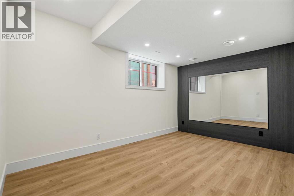 3642 85 Street Sw Property Photo 46