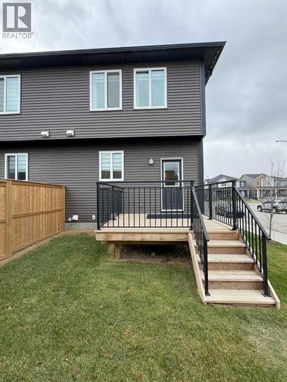 702 Wolf Willow Boulevard Se Property Photo 4