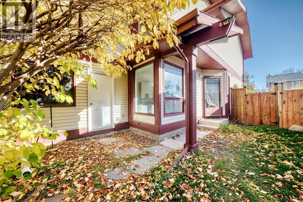 52 Templegreen Bay Ne Property Photo 3