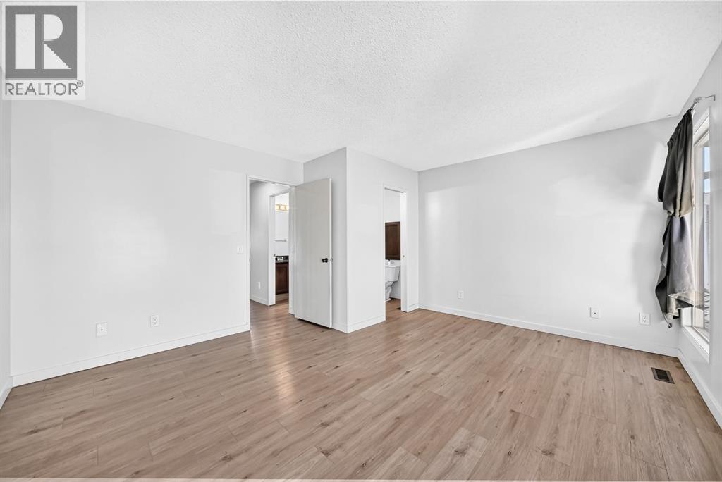 52 Templegreen Bay Ne Property Photo 24