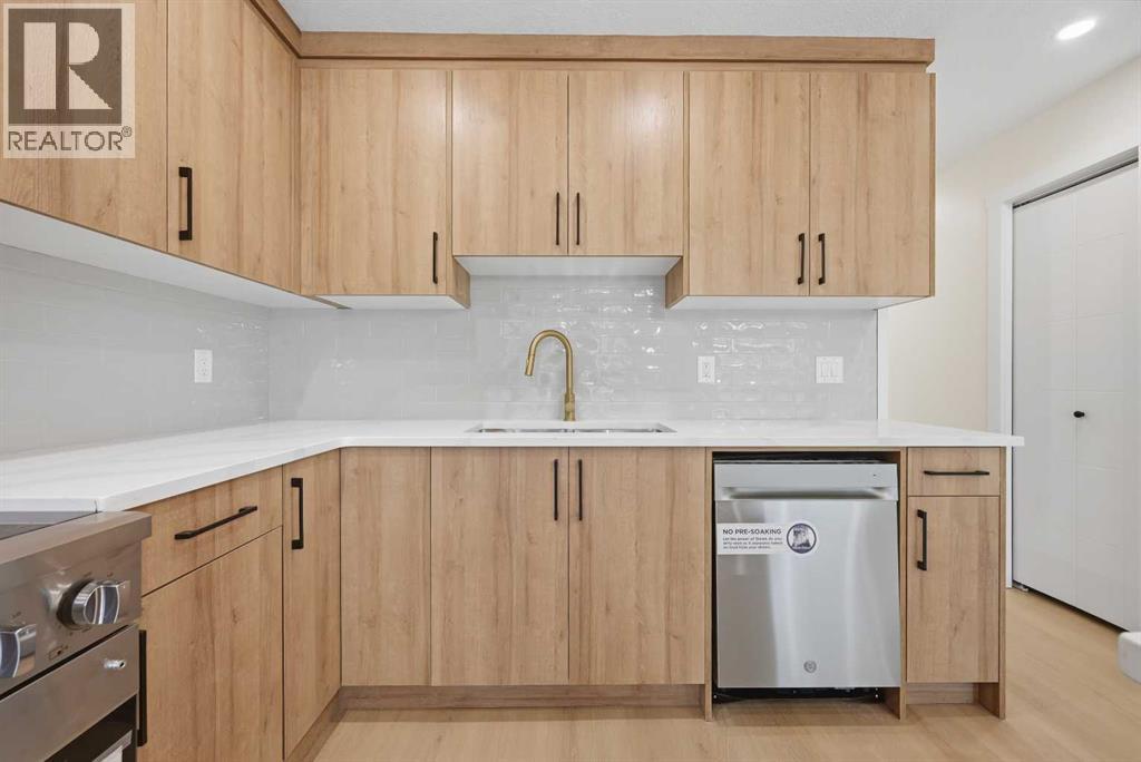 1387 Berkley Drive Nw Property Photo 7