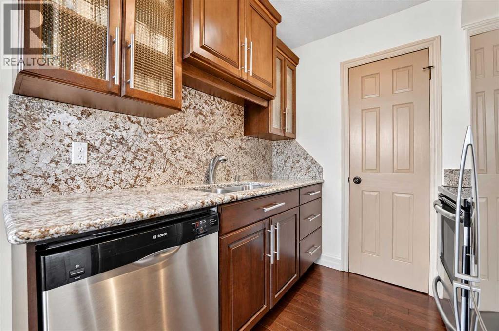 1716 Henderson Lake Boulevard South Property Photo 18