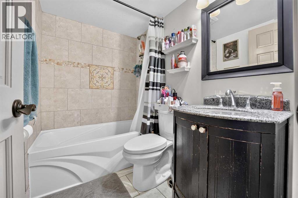 1716 Henderson Lake Boulevard South Property Photo 25