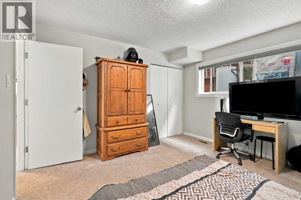 3102 38 Street Sw Property Photo 21