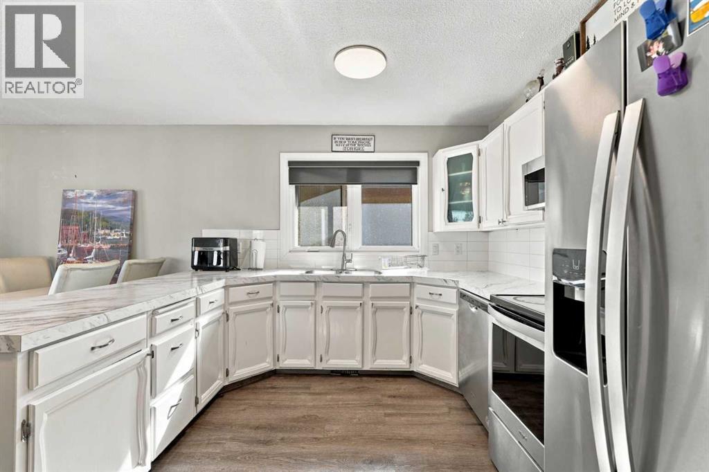 3102 38 Street Sw Property Photo 33