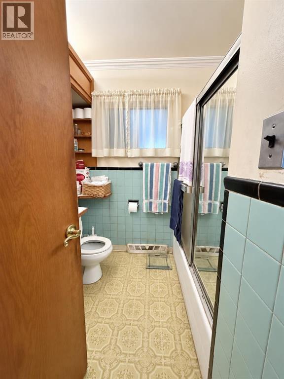 1432 Russet Road Ne Property Photo 4
