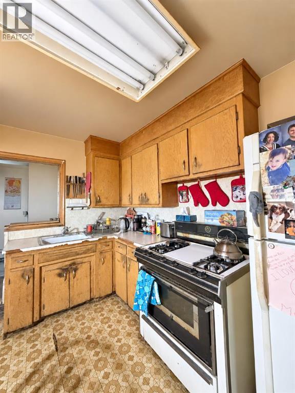 1432 Russet Road Ne Property Photo 7