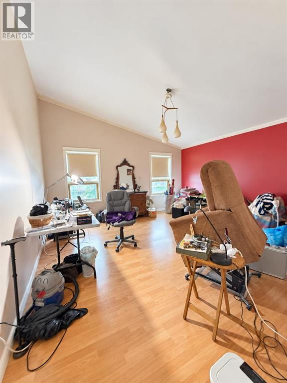 1432 Russet Road Ne Property Photo 11