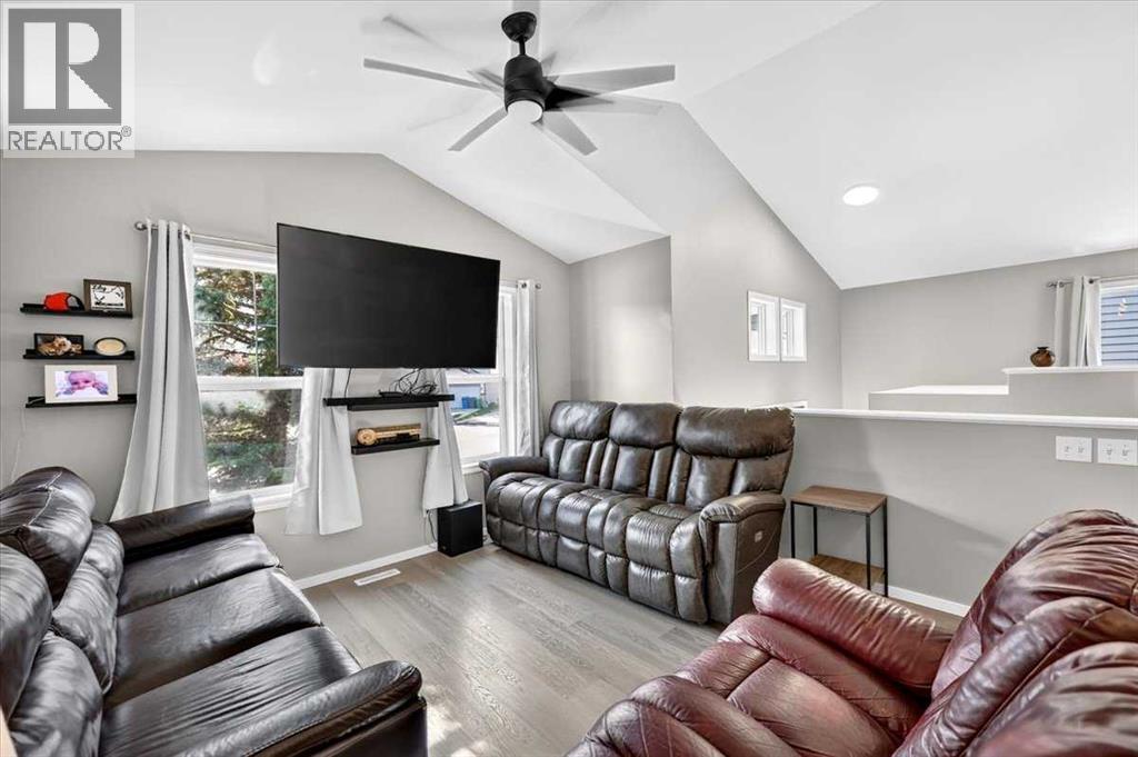 43 Cimarron Meadows Bay Property Photo 12