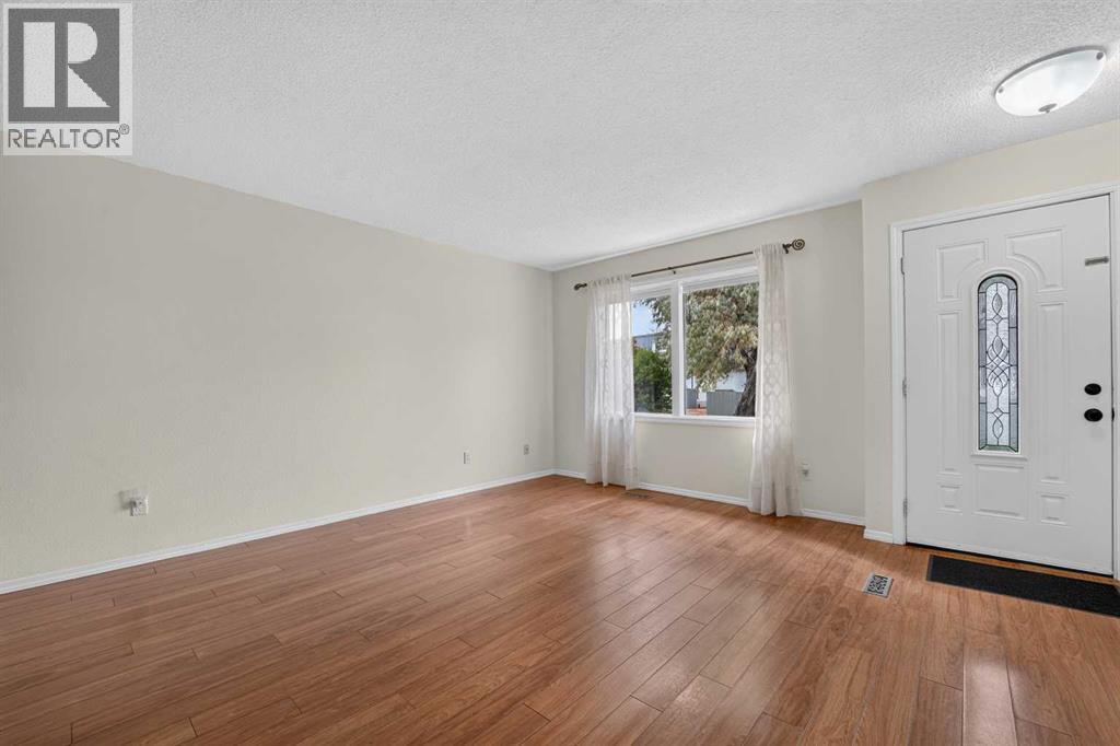 1601 23 Street North Property Photo 6