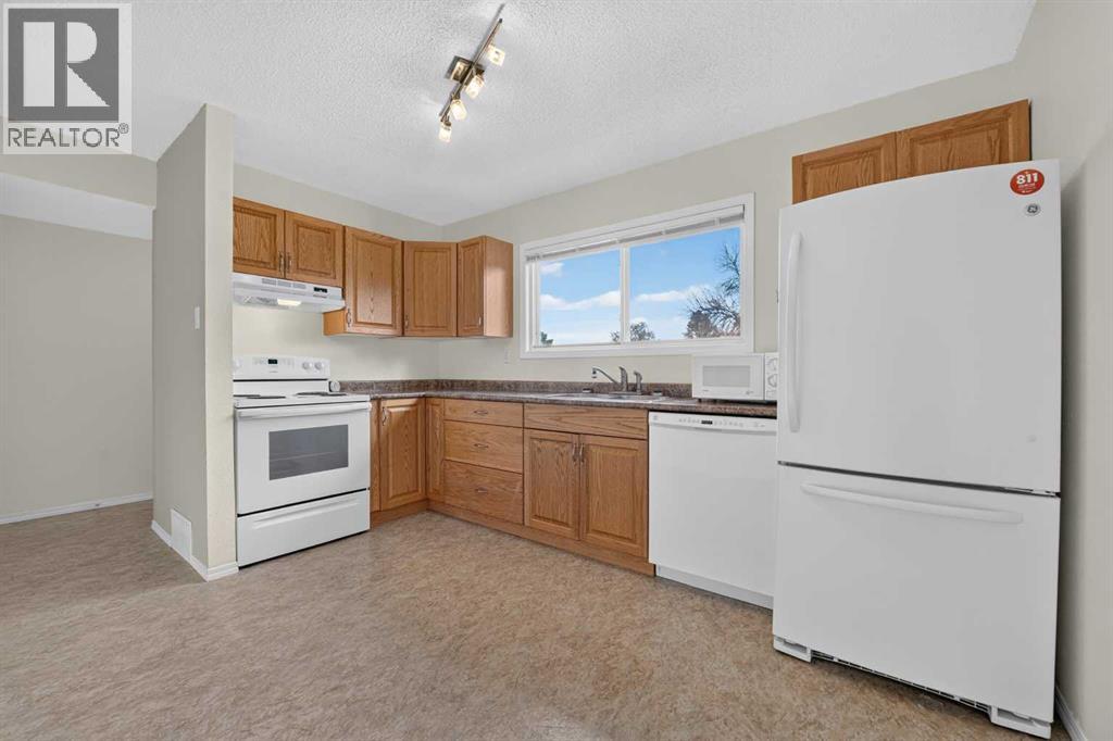1601 23 Street North Property Photo 12
