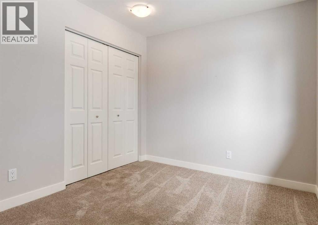 176 Mapleburn Drive Se Property Photo 22