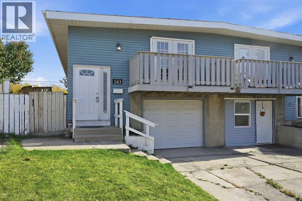 203 Penbrooke Close Se Photo de la propriété 1