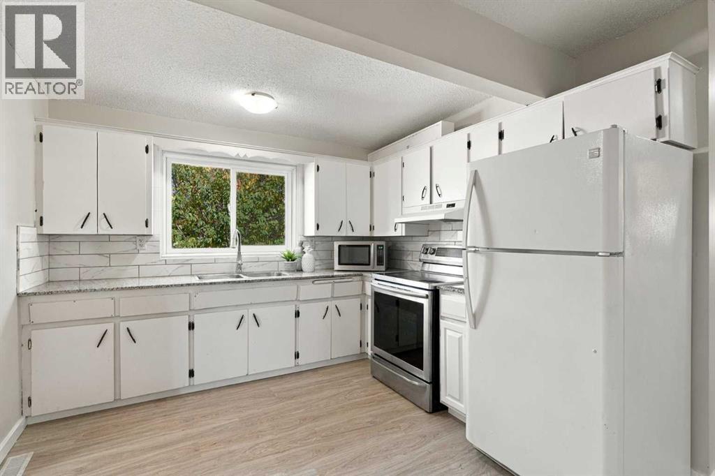 203 Penbrooke Close Se Property Photo 11