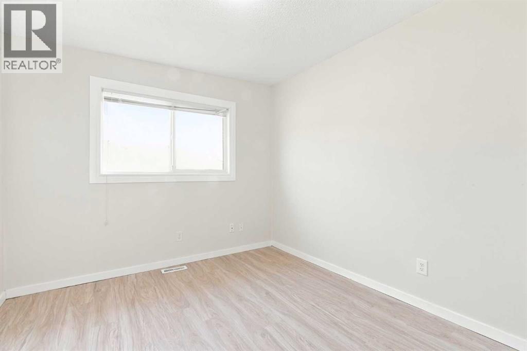 203 Penbrooke Close Se Property Photo 14