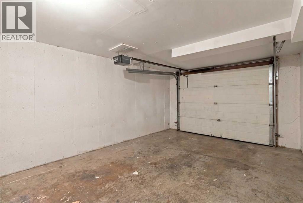 203 Penbrooke Close Se Property Photo 36