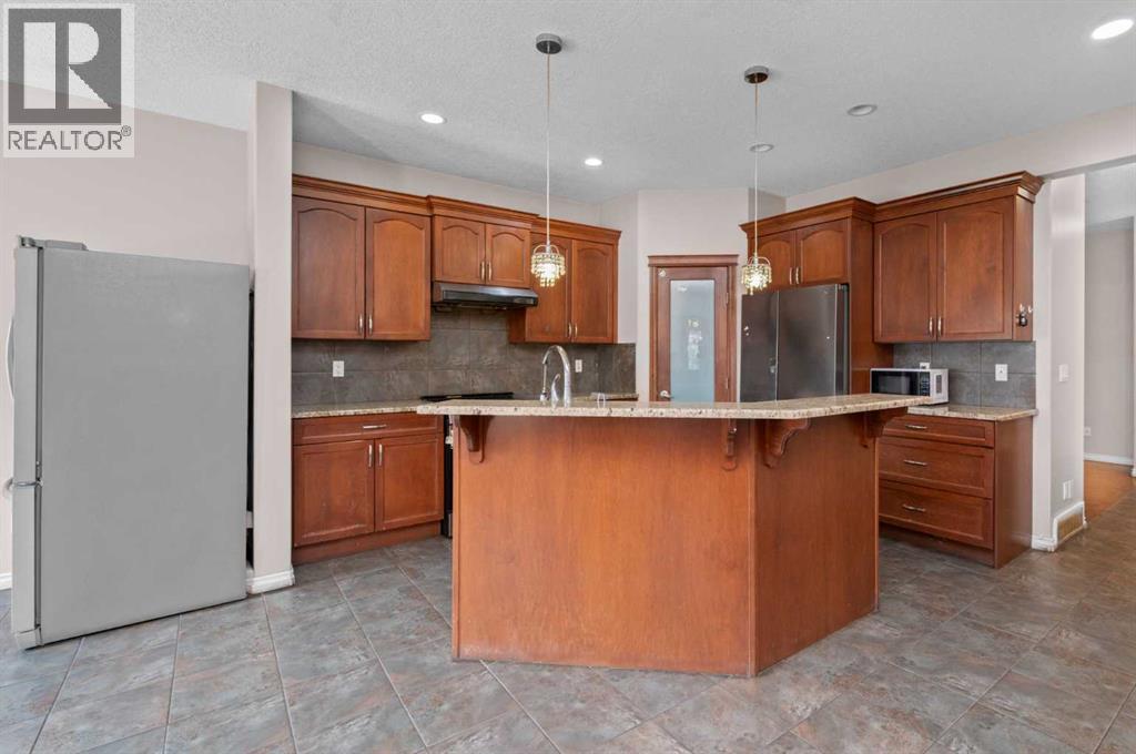 316 Saddlemont Boulevard Ne Property Photo 3