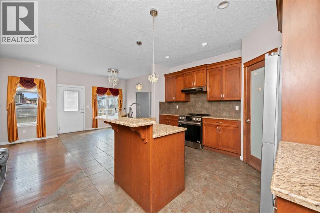 316 Saddlemont Boulevard Ne Property Photo 5