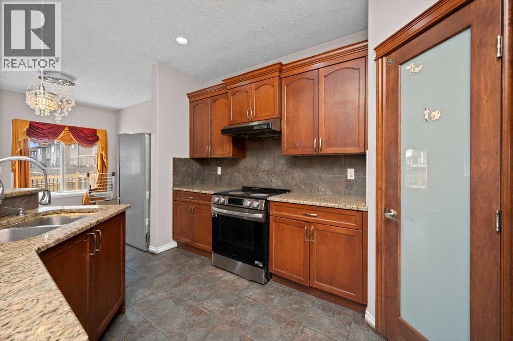 316 Saddlemont Boulevard Ne Property Photo 6