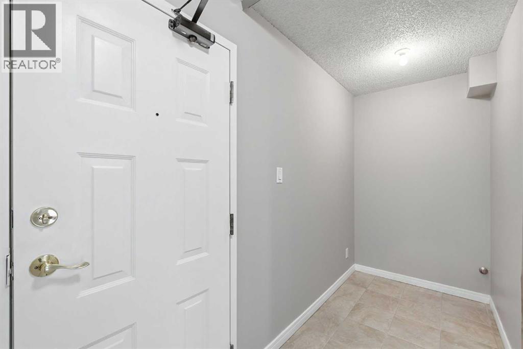 924 14 Avenue Southwest Property Photo 6