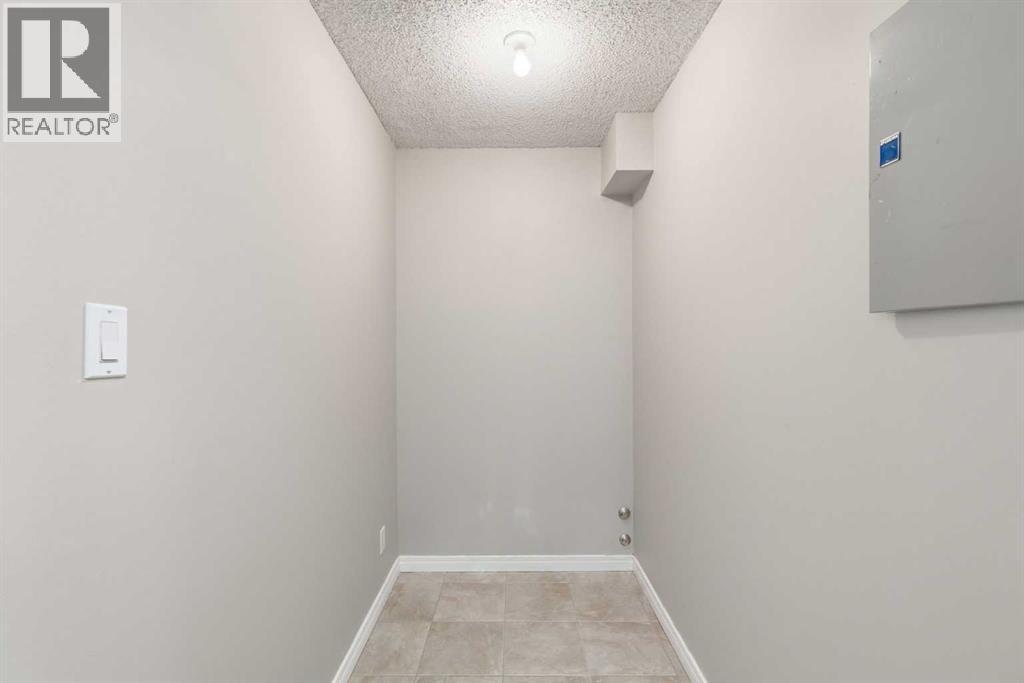 924 14 Avenue Southwest Property Photo 7