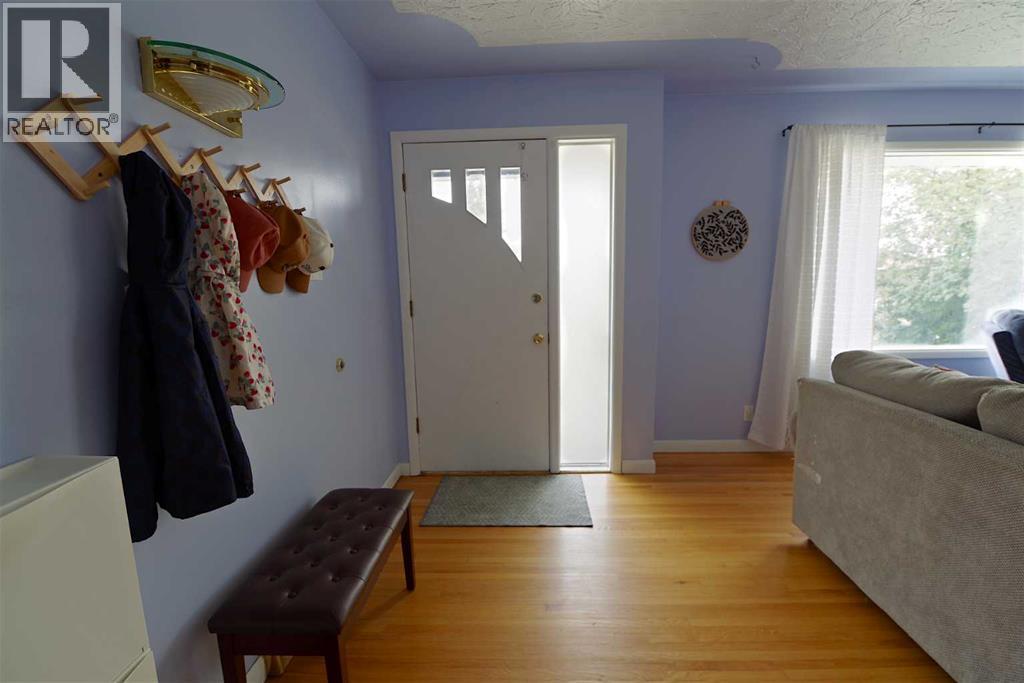 510 10 Street N Property Photo 2