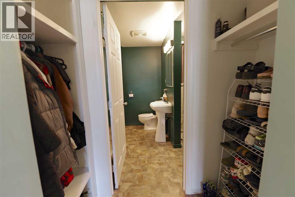 510 10 Street N Property Photo 15