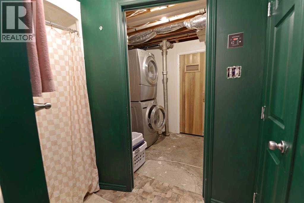 510 10 Street N Property Photo 17