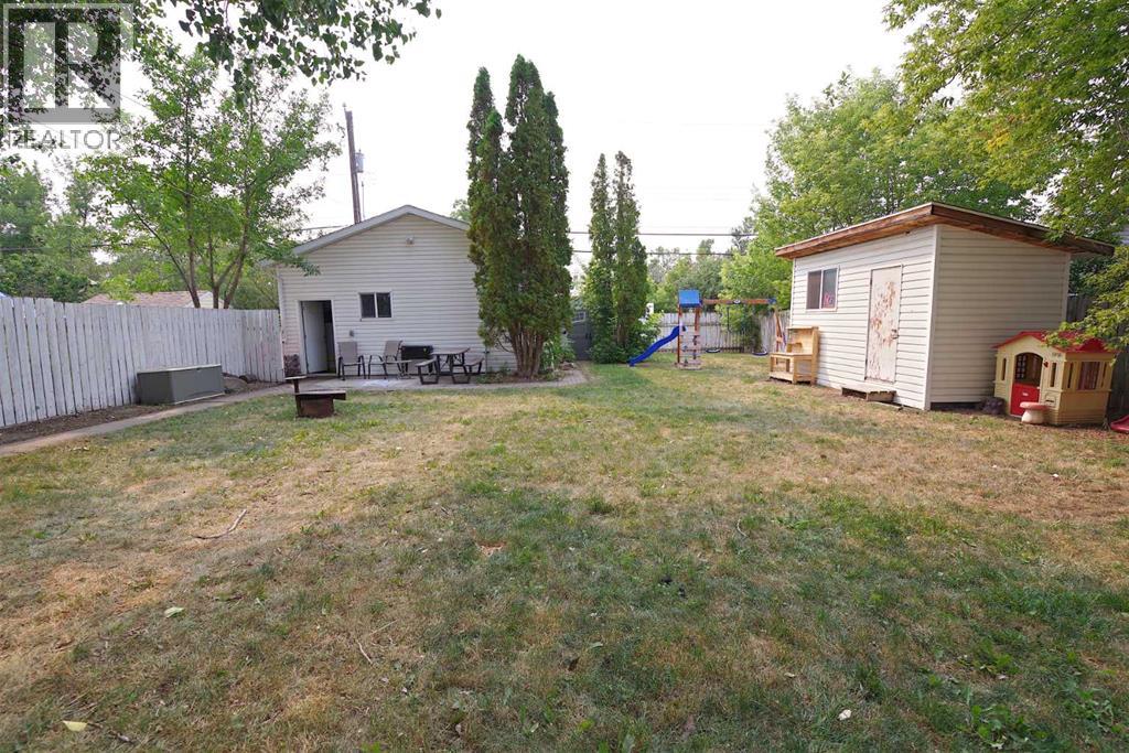 510 10 Street N Property Photo 22