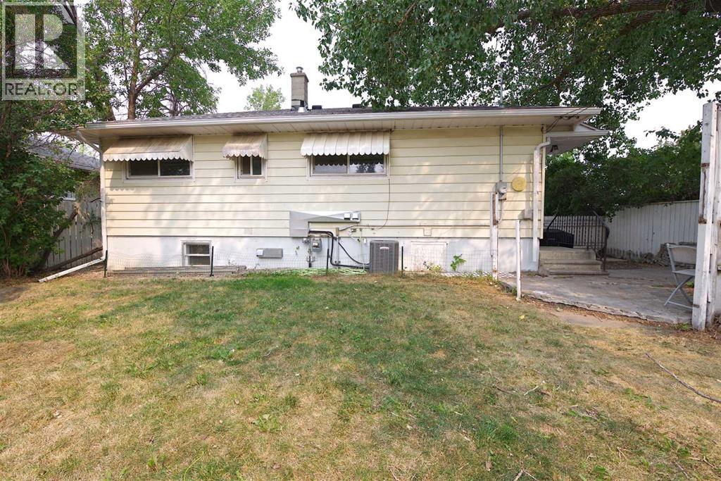510 10 Street N Property Photo 23