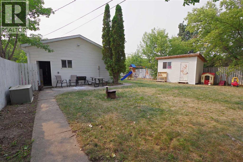 510 10 Street N Property Photo 25