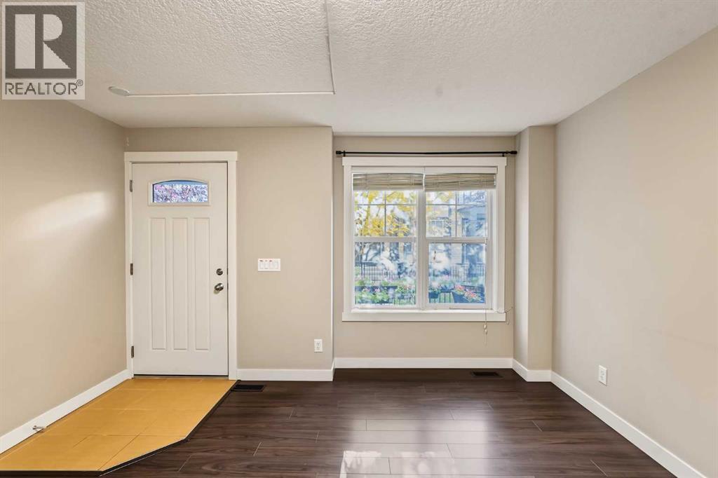 711 Mckenzie Towne Square Se Property Photo 4