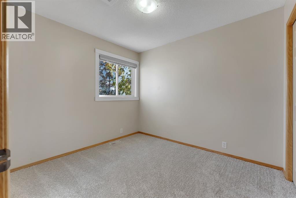 82 Bridleridge Road Sw Property Photo 22