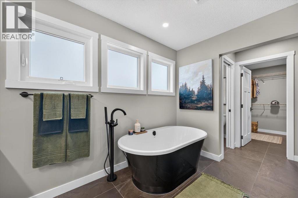 140 Fireside Close Property Photo 33