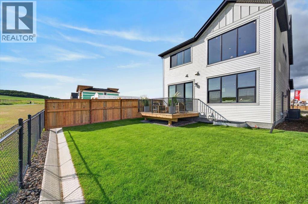 140 Fireside Close Property Photo 45