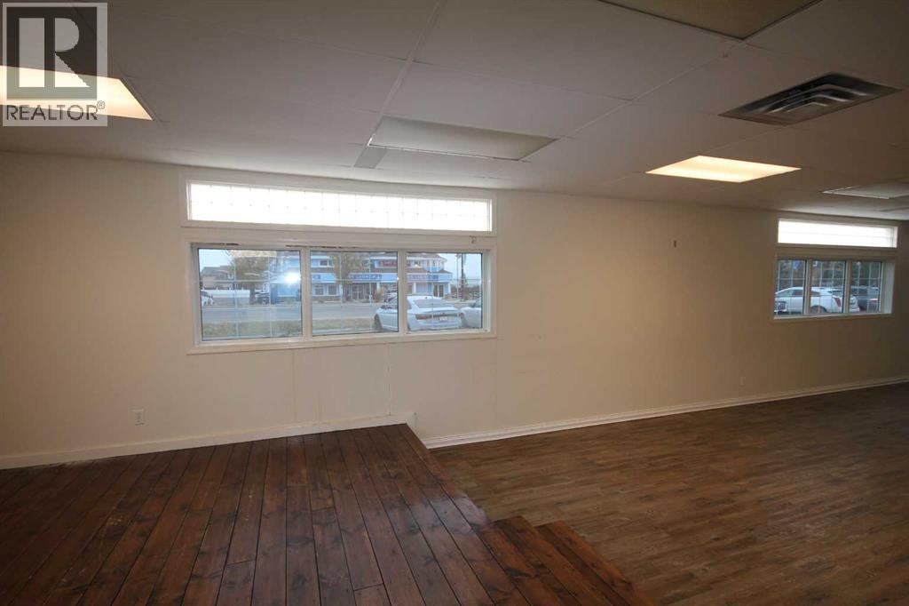 5227 Lakeshore Drive Property Photo 9